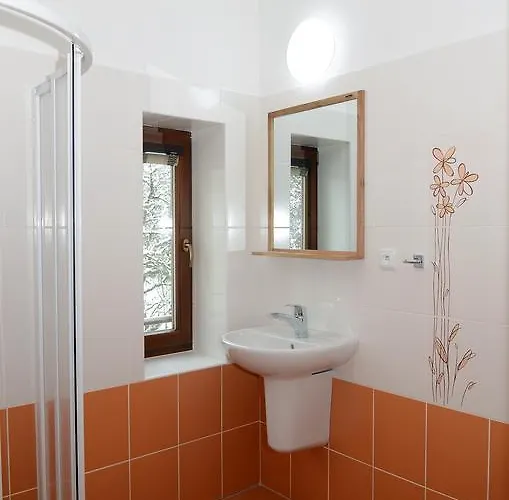 Guest house Restaurace Oburka 3*